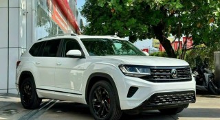 SUV cỡ lớn Volkswagen Teramont giảm giá kỷ lục tại đại lý, tiền chênh mua được Hyundai Grand i10